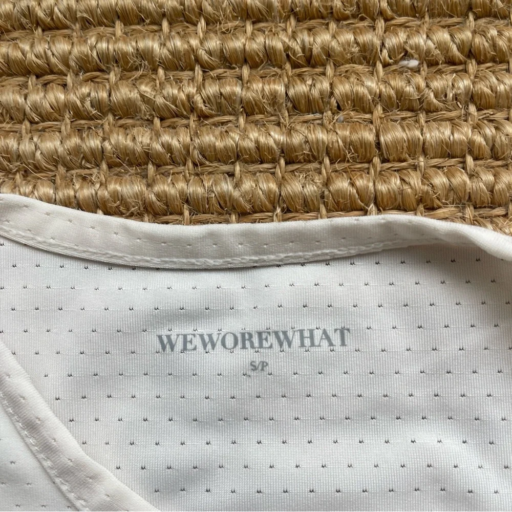 WeWoreWhat Long Sleeve Perforated White Crop Workout Top Size Small